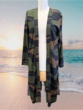 Hawaii's Finest Green and Black Patterned Shirt (XS)